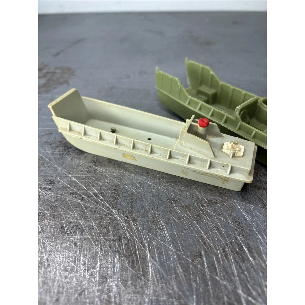 Lot Of 2 Vintage‎ Plastic WWII Style Landing Craft LCVP Boats Marx Timmee